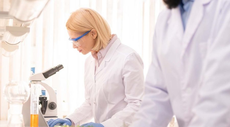 Professional working as scientist